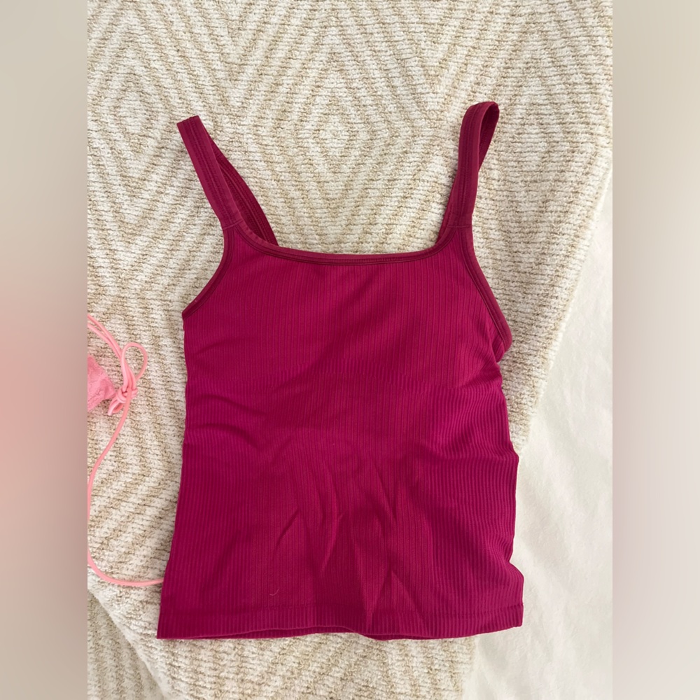 Lululemon ebb to street tank